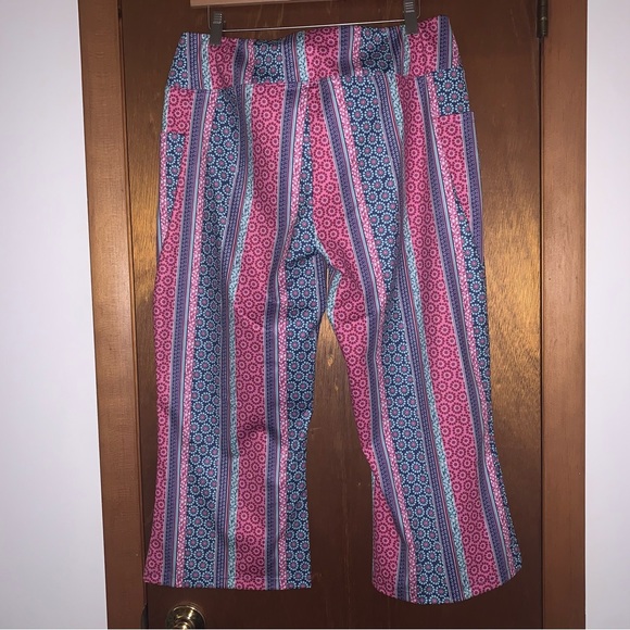 Women’s XXL FIRSTWAY Multi Colored Floral Striped Flare Leg Capri Yoga Pants EXC - Picture 9 of 16